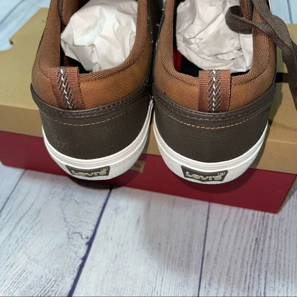 Levi’s Alpine Stacked Sneakers - Picture 3 of 6